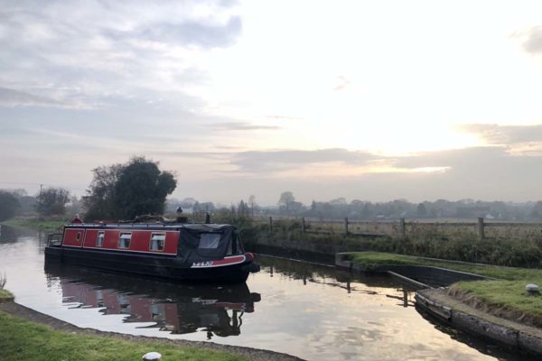 A 40ft canal boat on the Chesterfield canal
