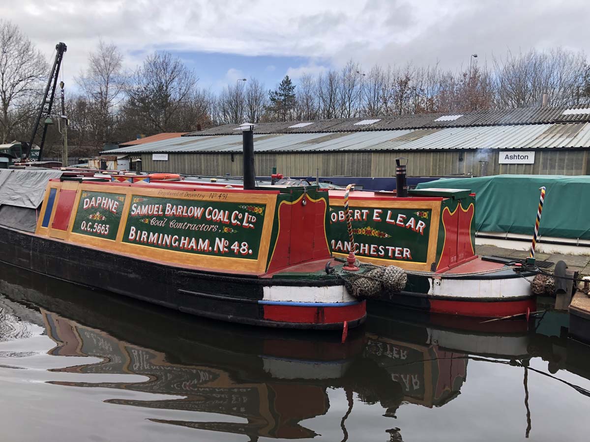Canal boat services