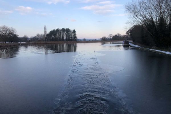icy on the staffs and worcs canal